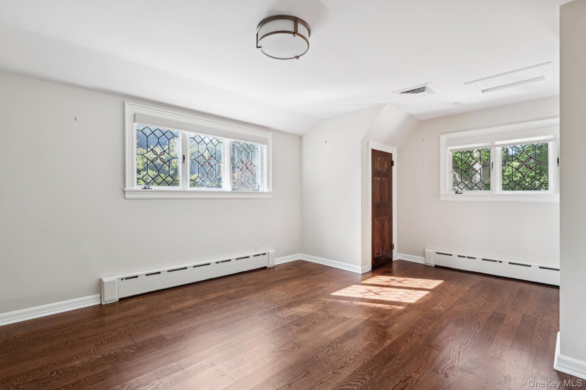 #15 photo, 18 Heights Road, Нассау ‖ Manhasset , NY 11030