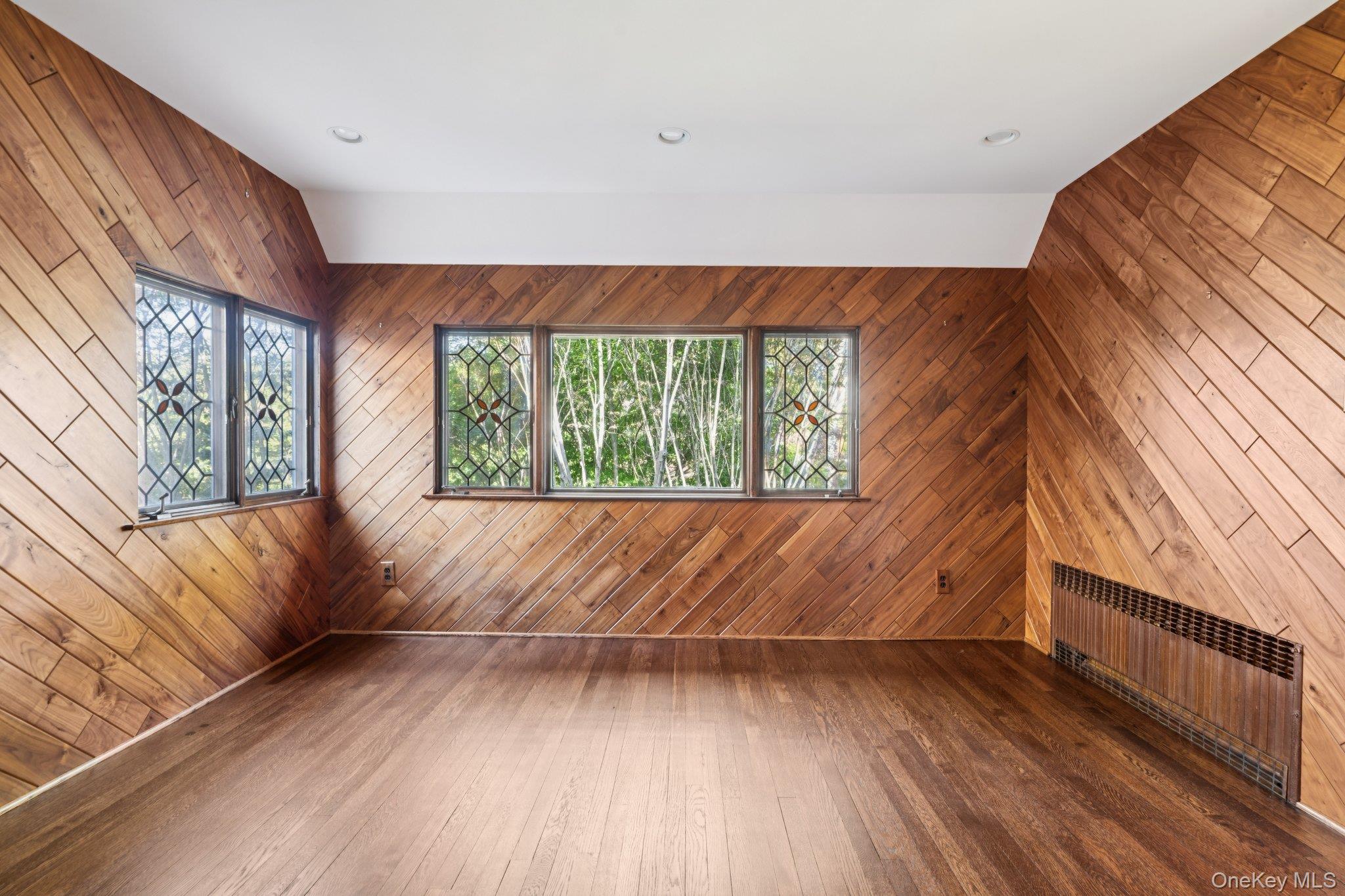 #16 photo, 18 Heights Road, Нассау ‖ Manhasset , NY 11030