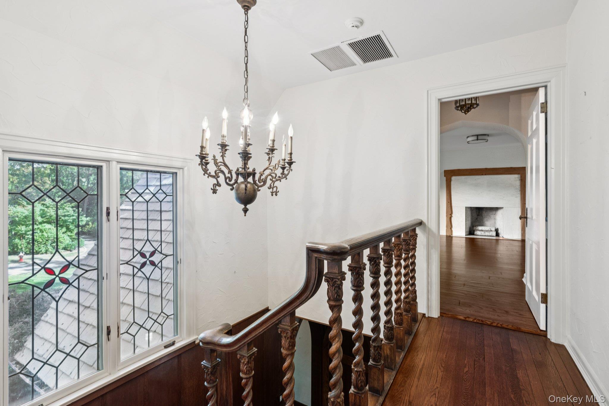 #17 photo, 18 Heights Road, Нассау ‖ Manhasset , NY 11030