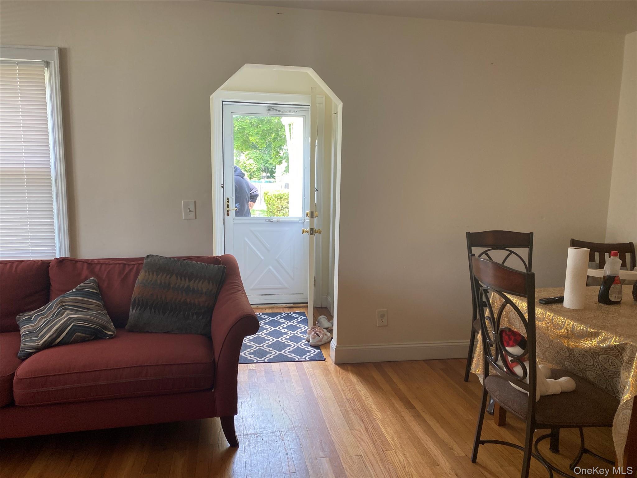 #10 photo, 60 Schmeelk Place, Copiague , NY 11726