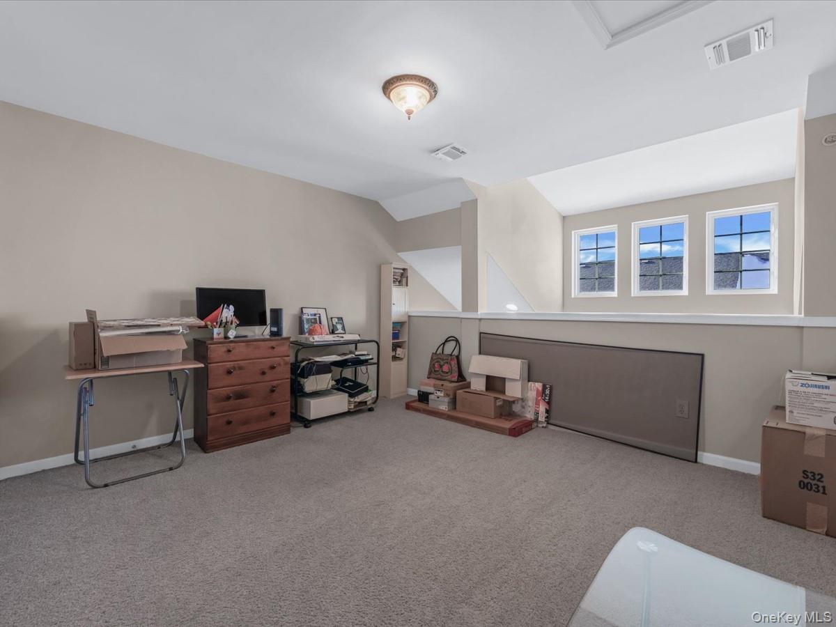 #18 photo, 170 Southampton Drive, Massapequa , NY 11758