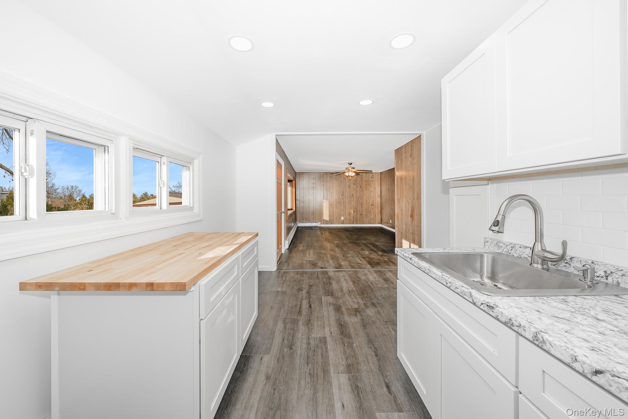 #11 photo, 165 Westwood Drive, Brentwood , NY 11717