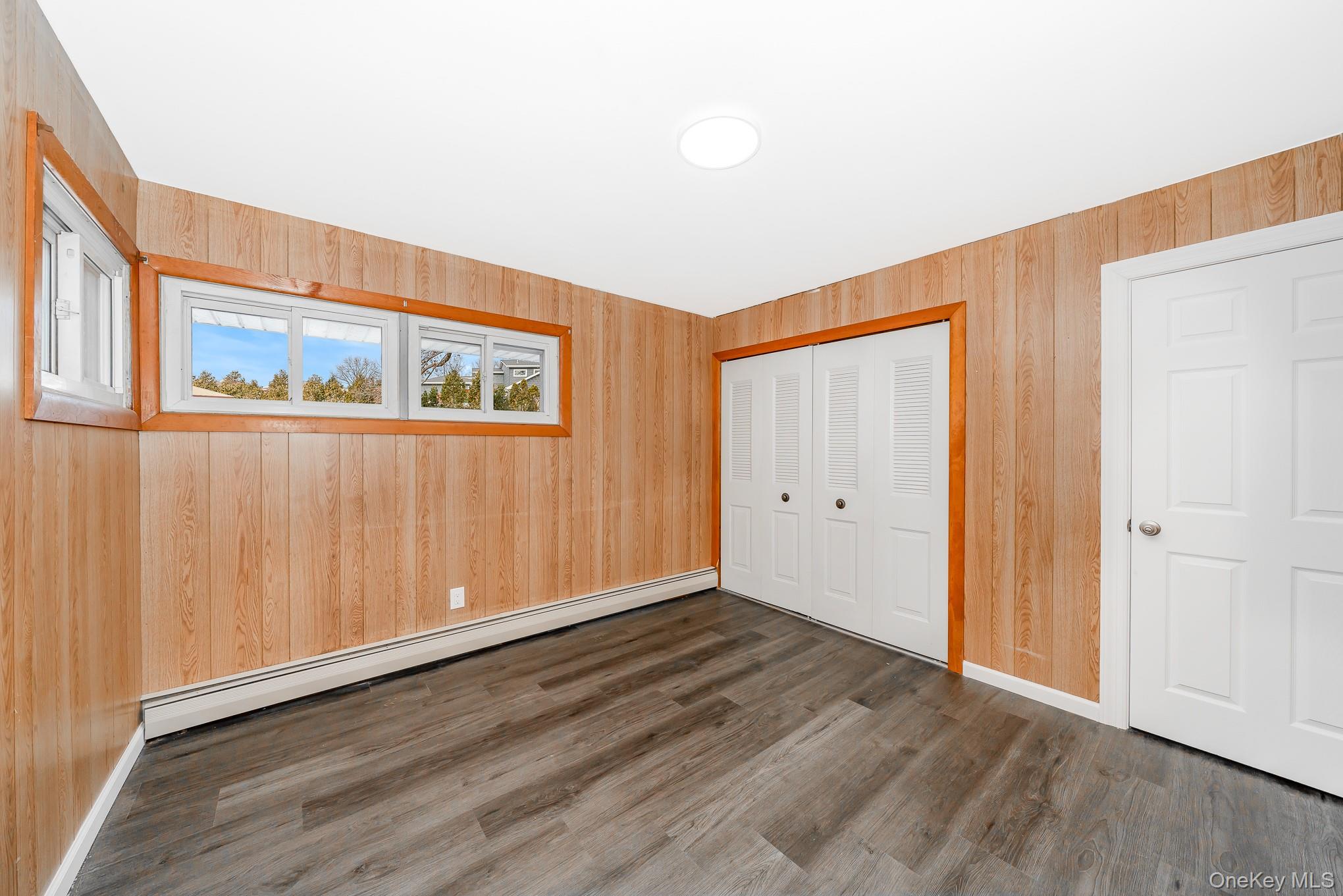 #16 photo, 165 Westwood Drive, Brentwood , NY 11717