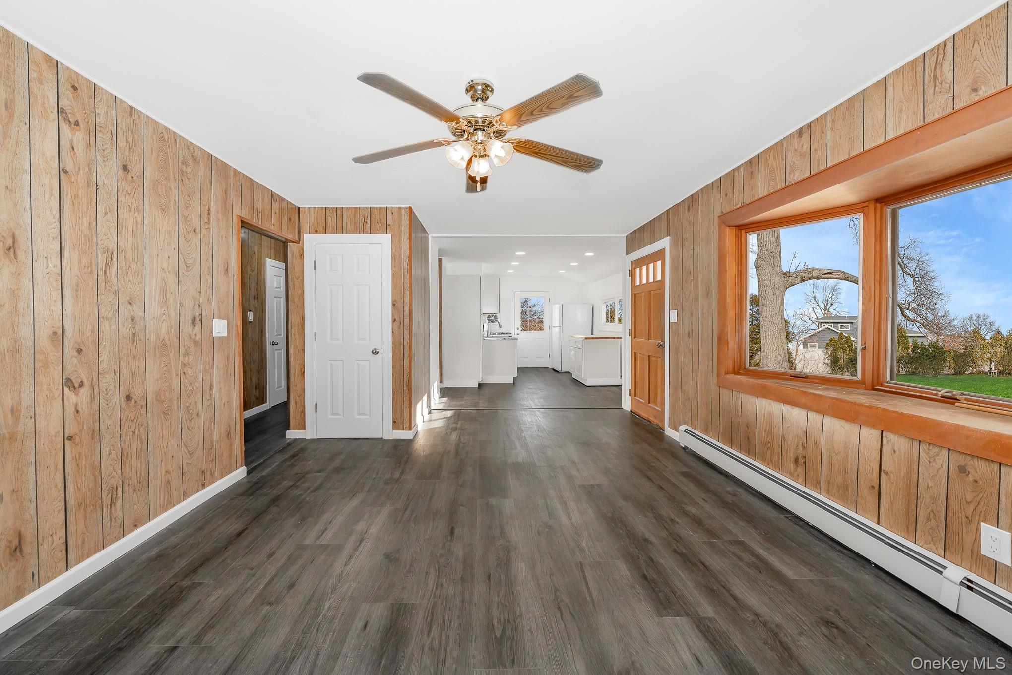 #6 photo, 165 Westwood Drive, Brentwood , NY 11717