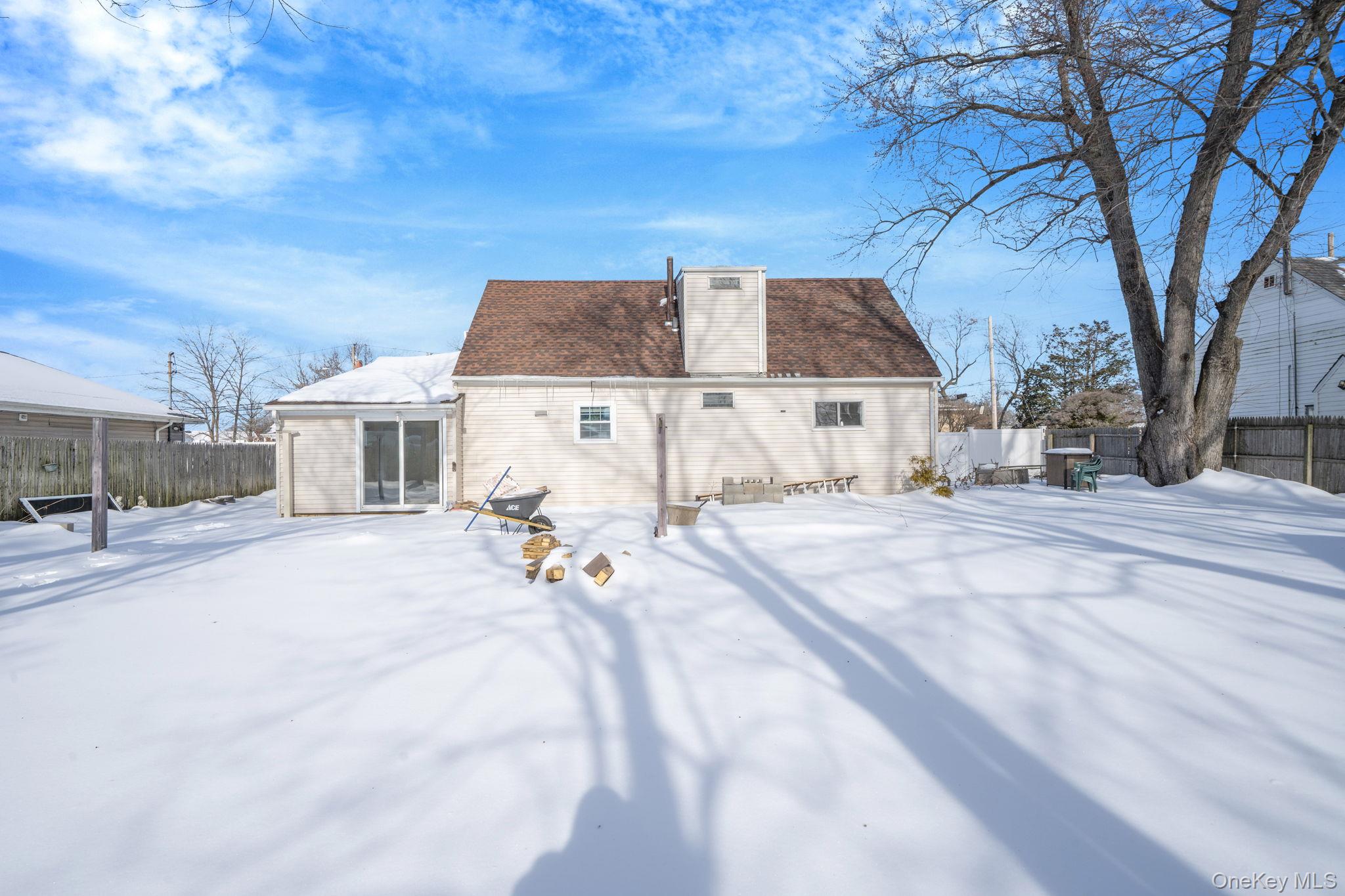 #12 photo, 90 Winchester Drive, Lindenhurst , NY 11757