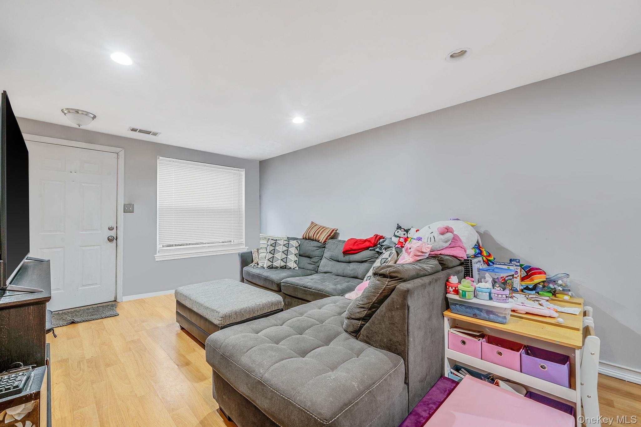 #5 photo, 615 Blue Ridge Drive, Medford , NY 11763