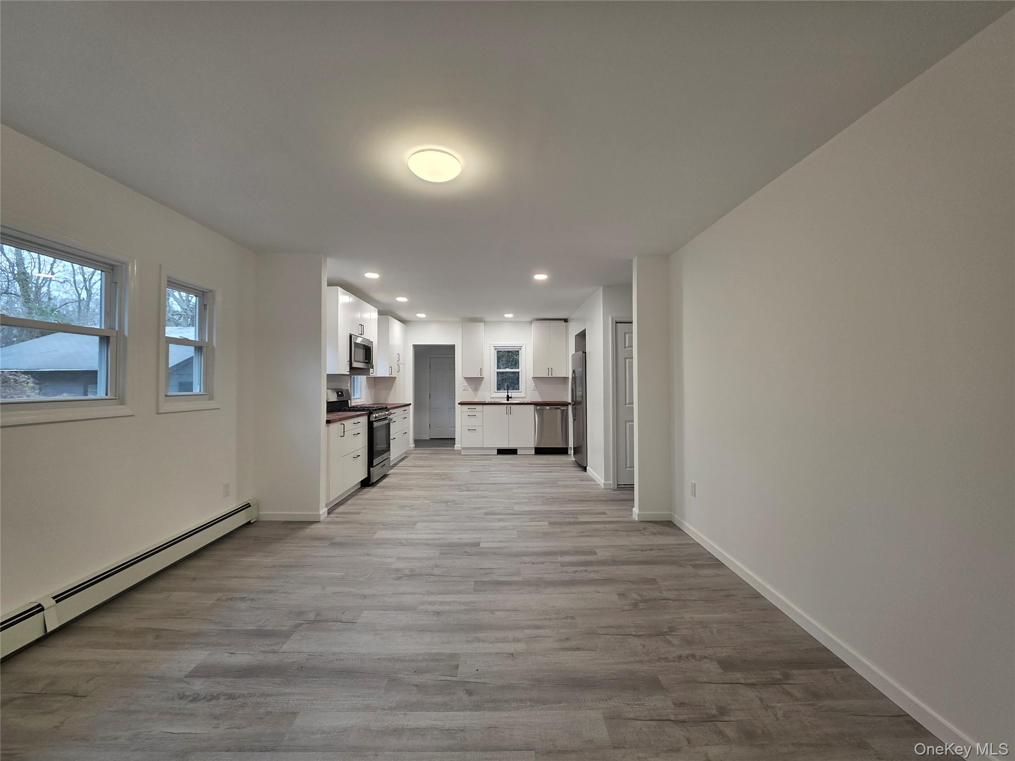 #4 photo, 200 Deforest Road, Dix Hills , NY 11746