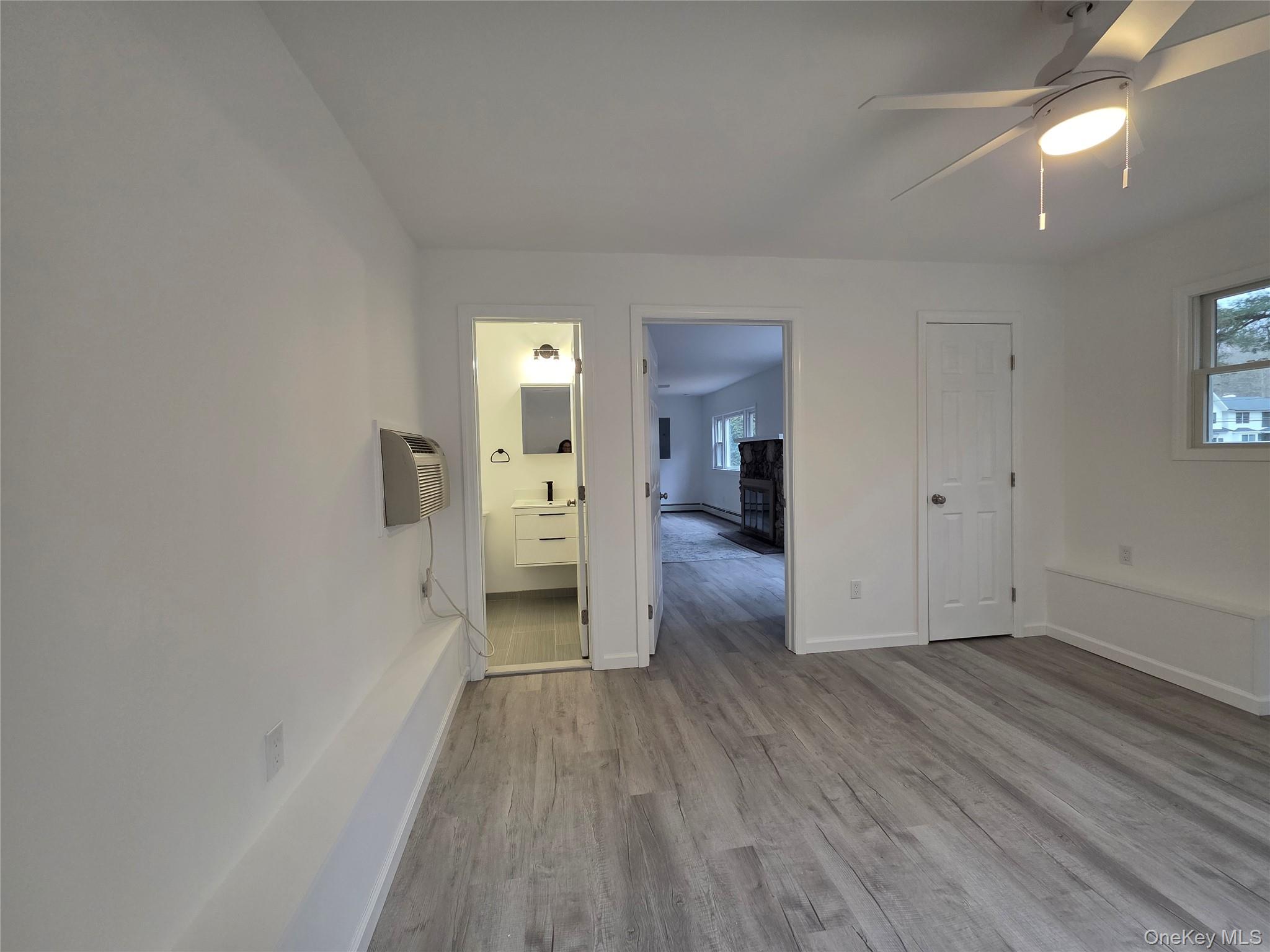 #7 photo, 200 Deforest Road, Dix Hills , NY 11746