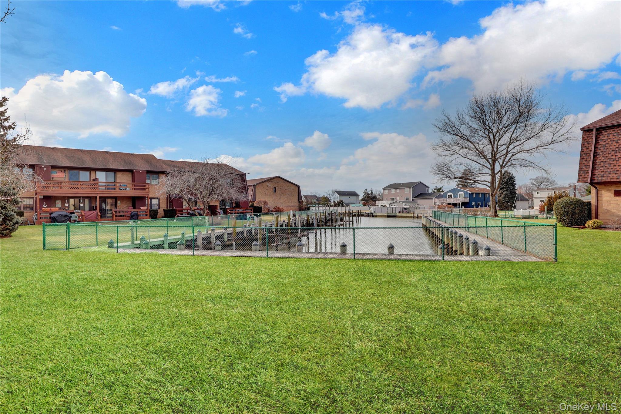 #16 photo, 219 Mariners Way, Copiague , NY 11726