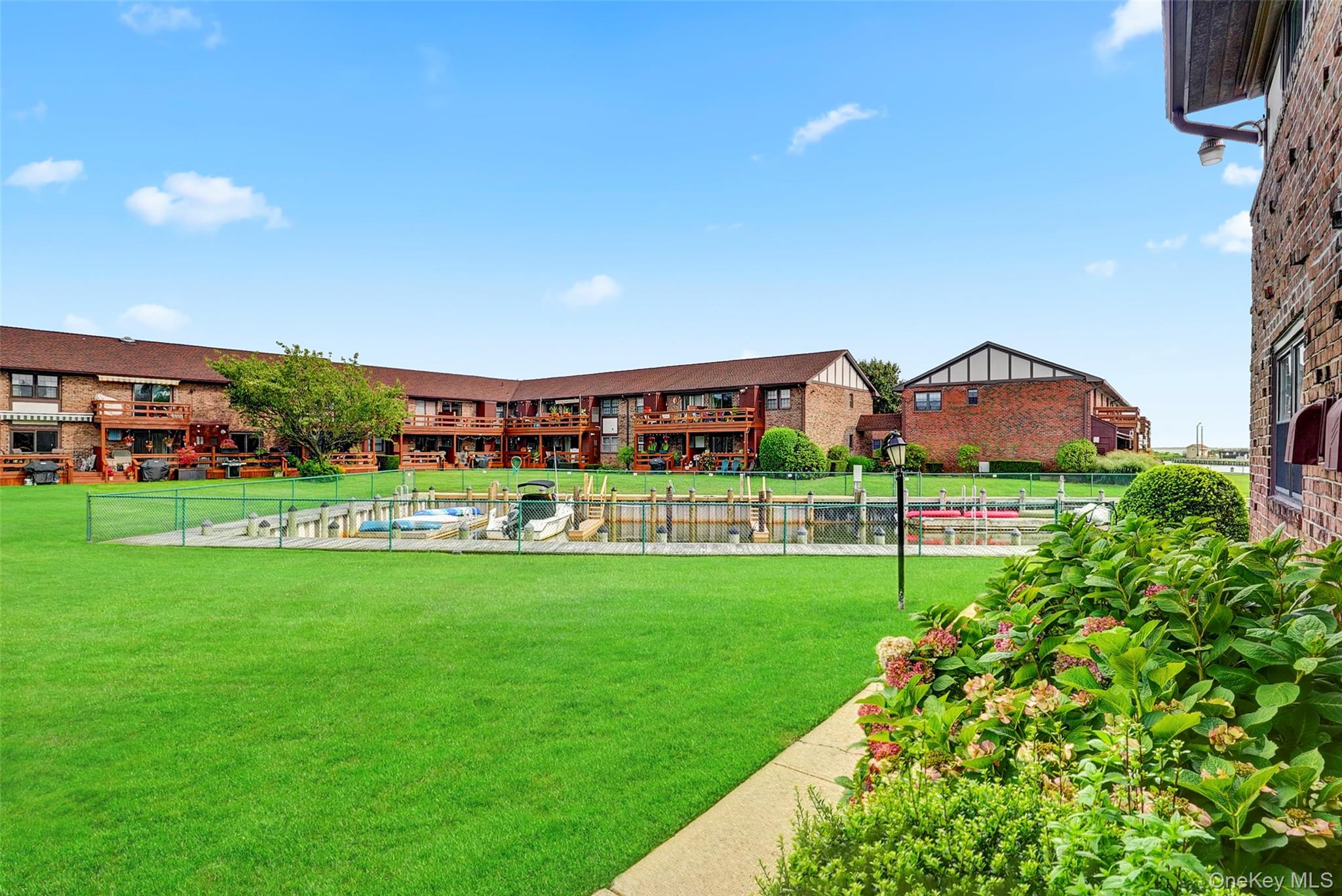 #18 photo, 219 Mariners Way, Copiague , NY 11726