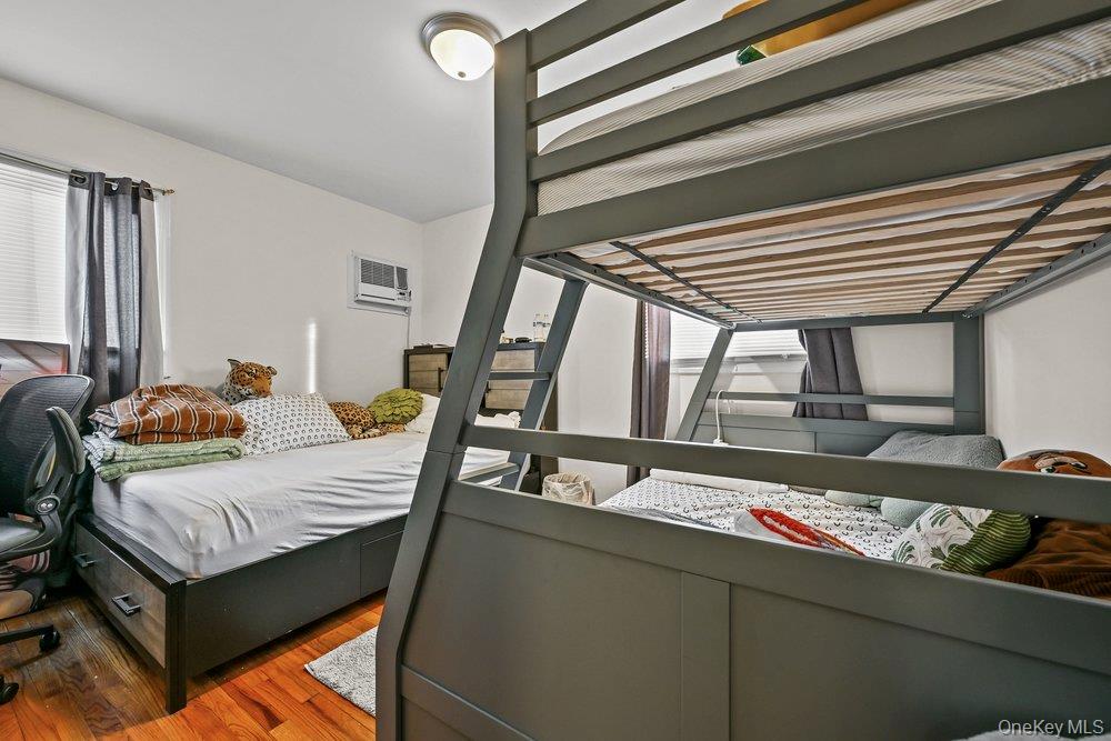 #15 photo, 40 Firwood Road, Port Washington , NY 11050