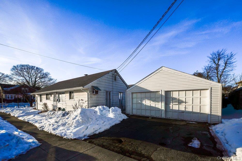 #17 photo, 40 Firwood Road, Port Washington , NY 11050