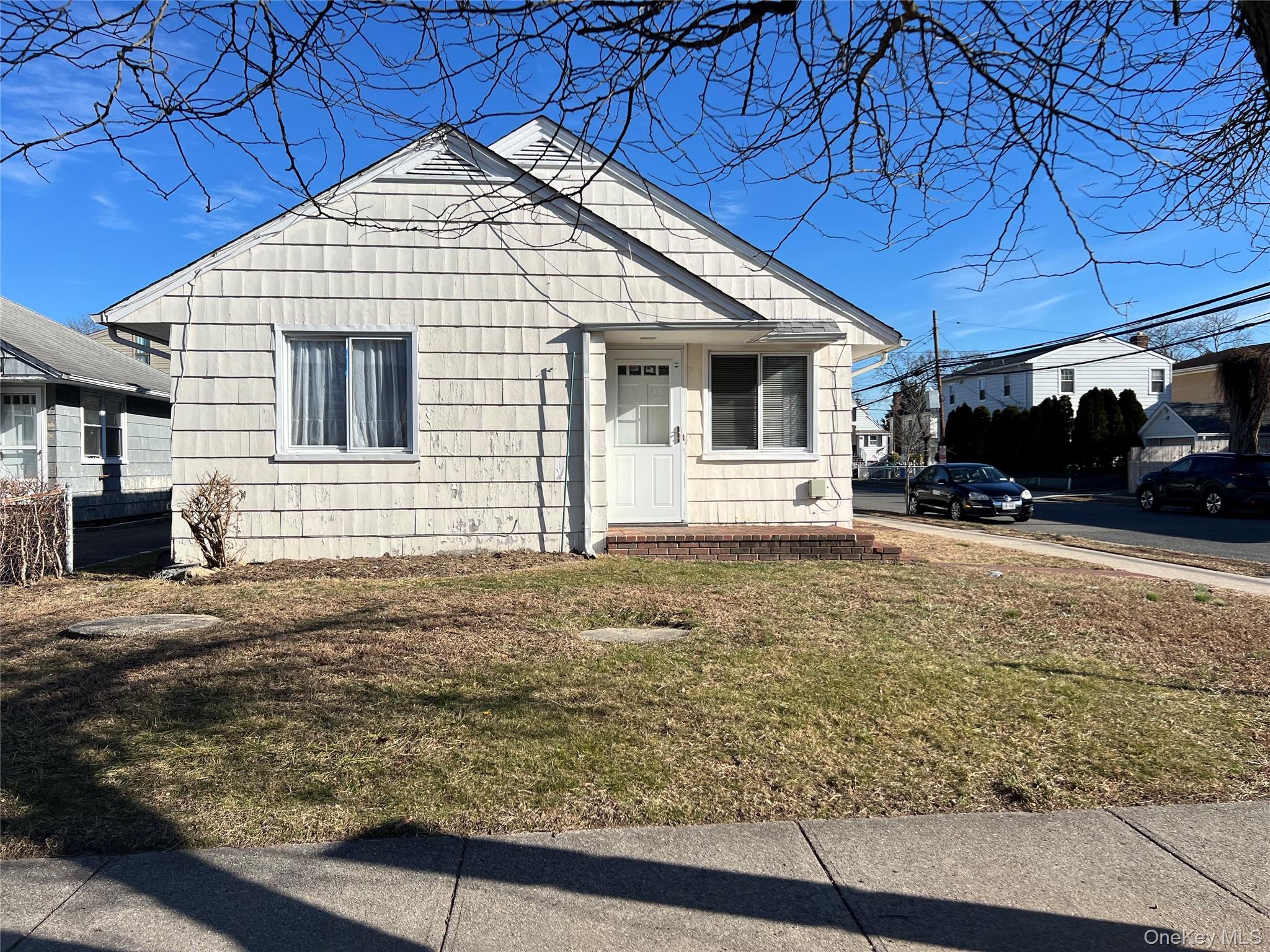 #2 photo, 40 Firwood Road, Port Washington , NY 11050