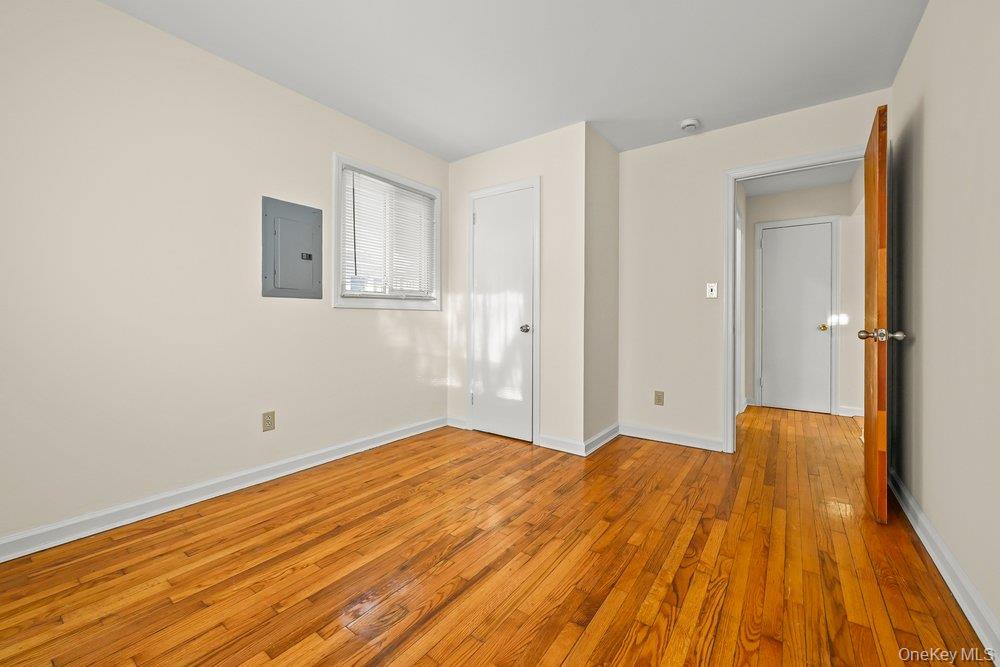 #8 photo, 40 Firwood Road, Port Washington , NY 11050