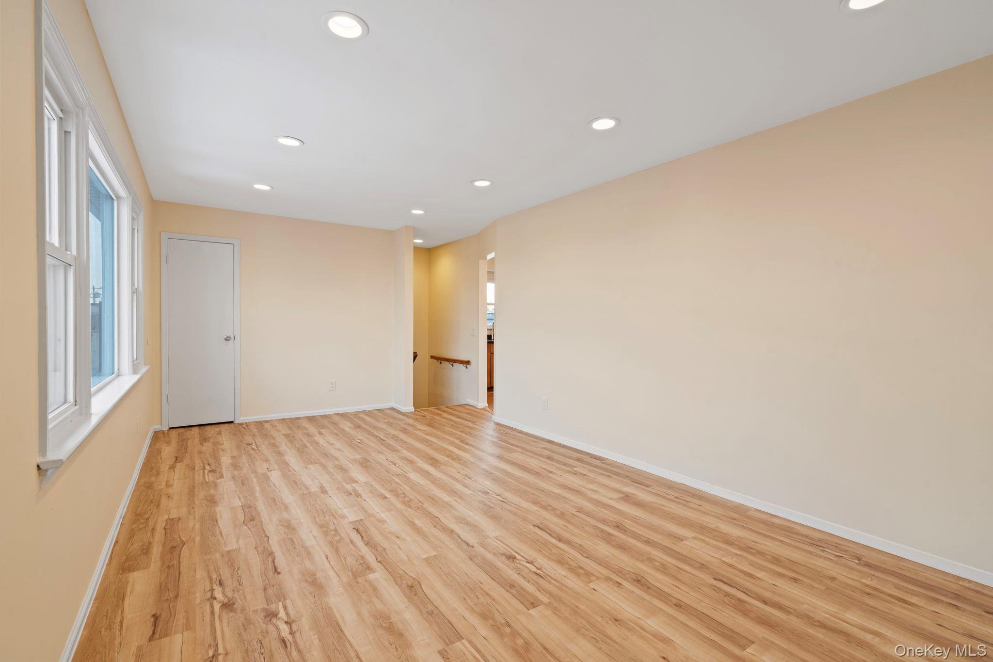 #3 photo, 480 Ocean Avenue, East Rockaway , NY 11518