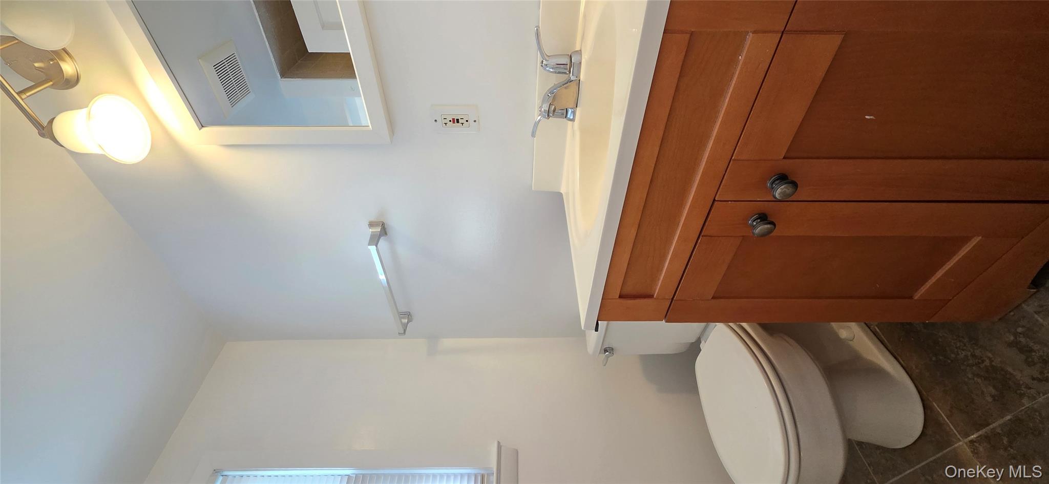 #11 photo, 20 Hamilton Avenue, 롱 아일랜드 Oyster Bay , NY 11771