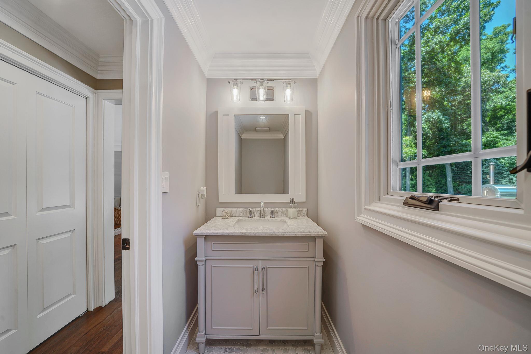 #14 photo, 9 Maureen Drive, Mount Sinai , NY 11766