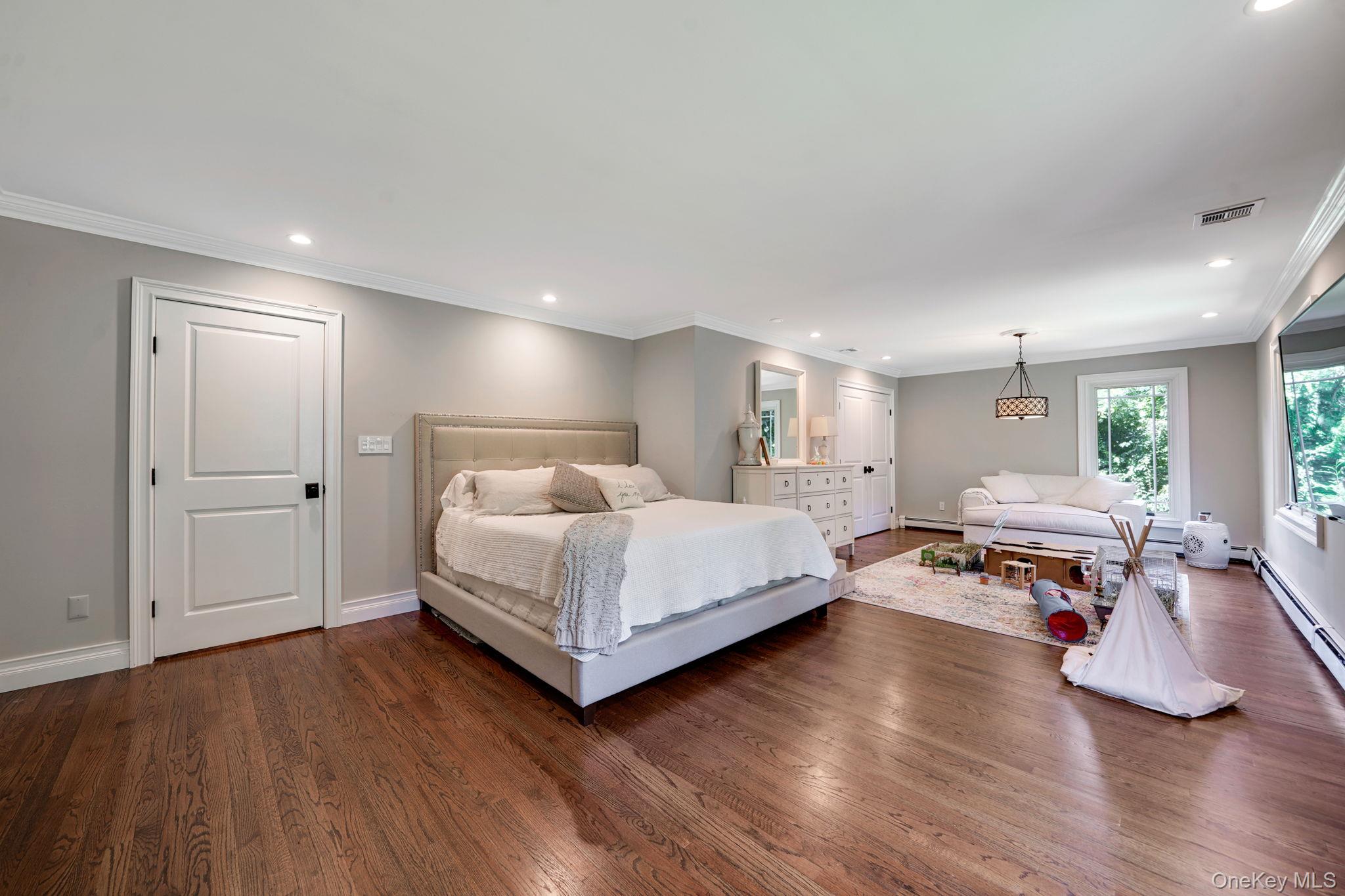 #15 photo, 9 Maureen Drive, Mount Sinai , NY 11766