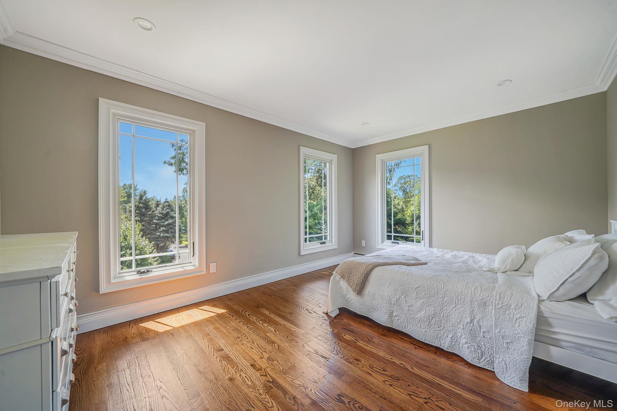 #19 photo, 9 Maureen Drive, Mount Sinai , NY 11766