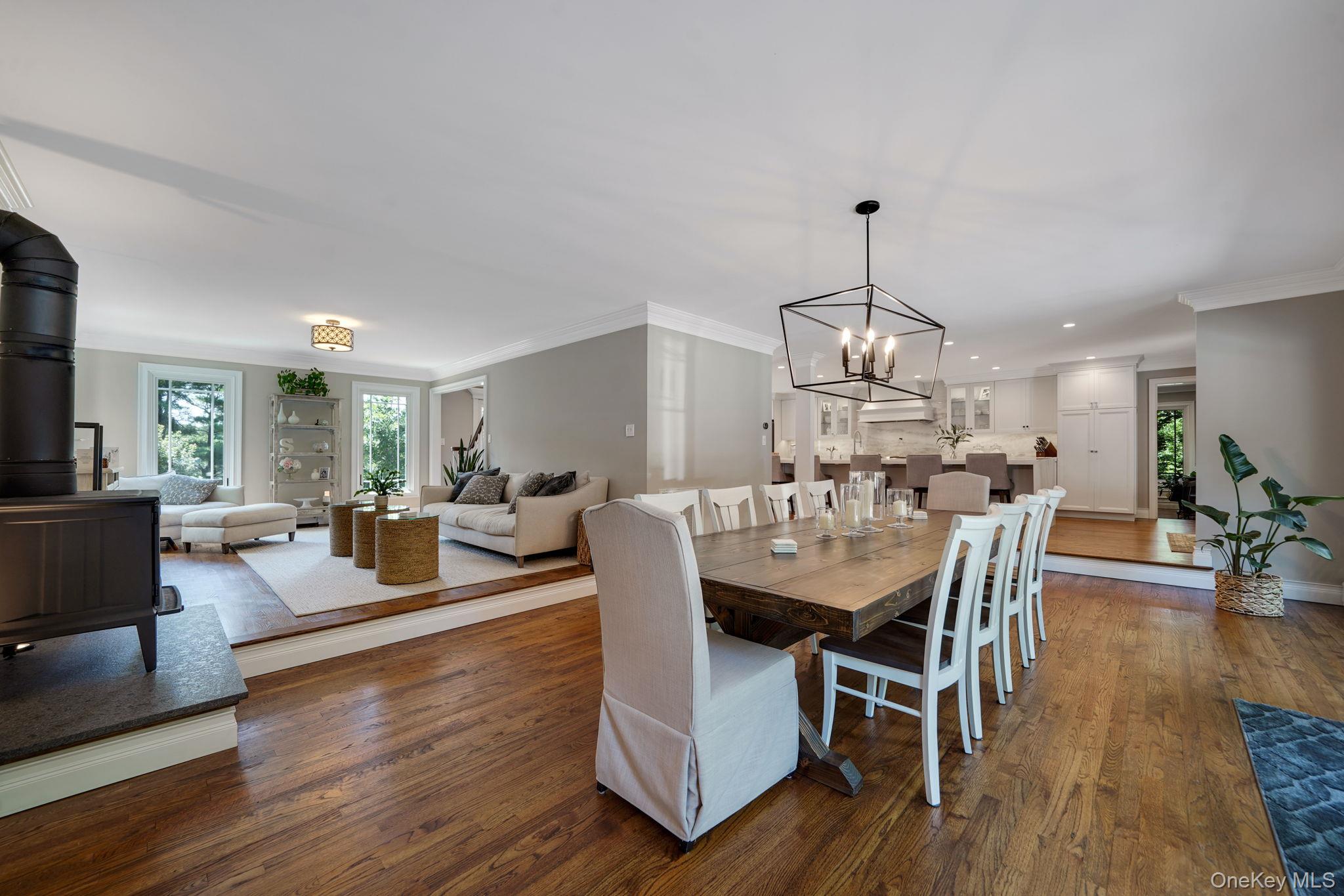 #7 photo, 9 Maureen Drive, Mount Sinai , NY 11766