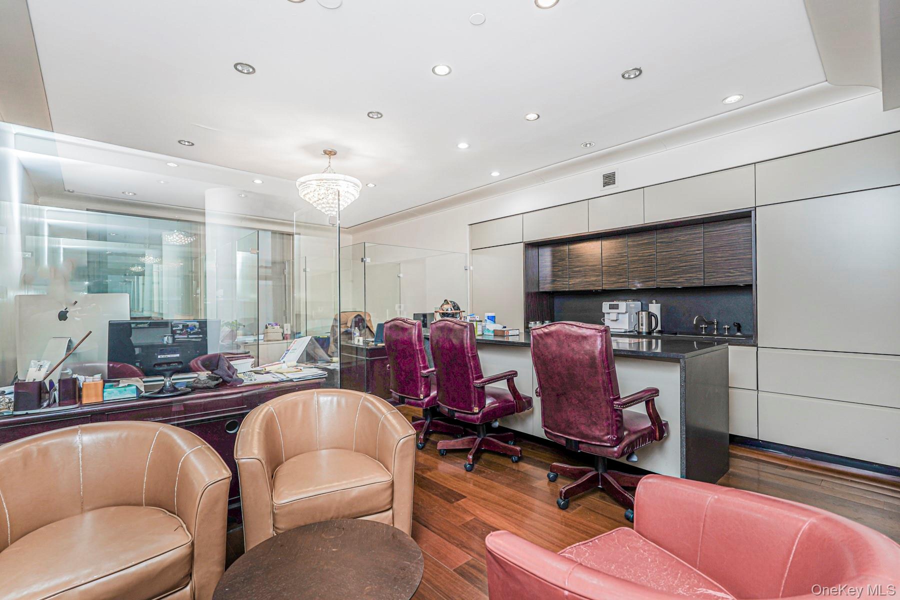 #10 photo, 55 Wall Street, New York (Manhattan) , NY 10005