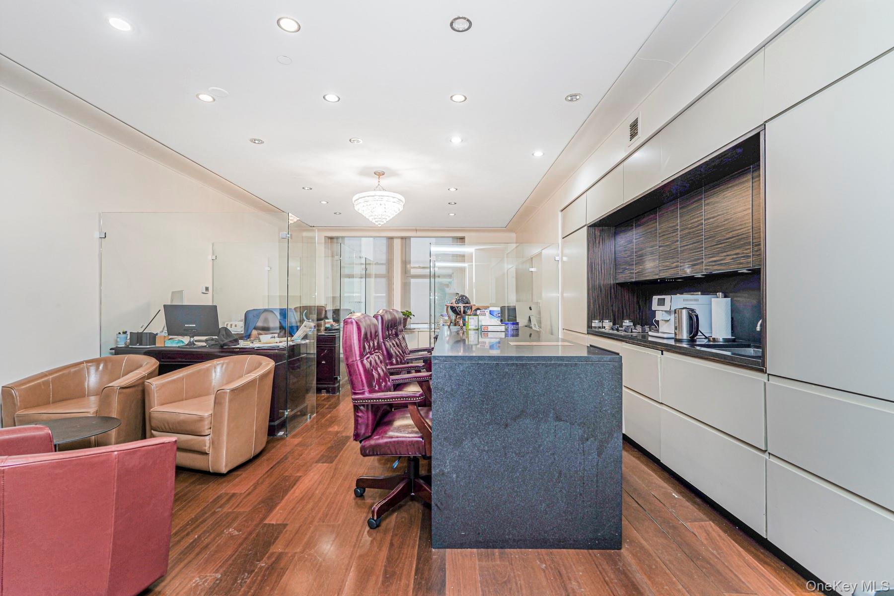 #9 photo, 55 Wall Street, New York (Manhattan) , NY 10005