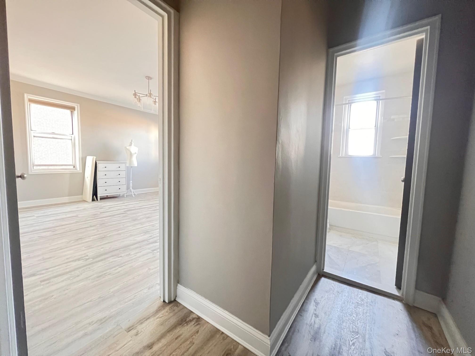 #4 photo, 63-109 Saunders St, Rego Park , NY 11374