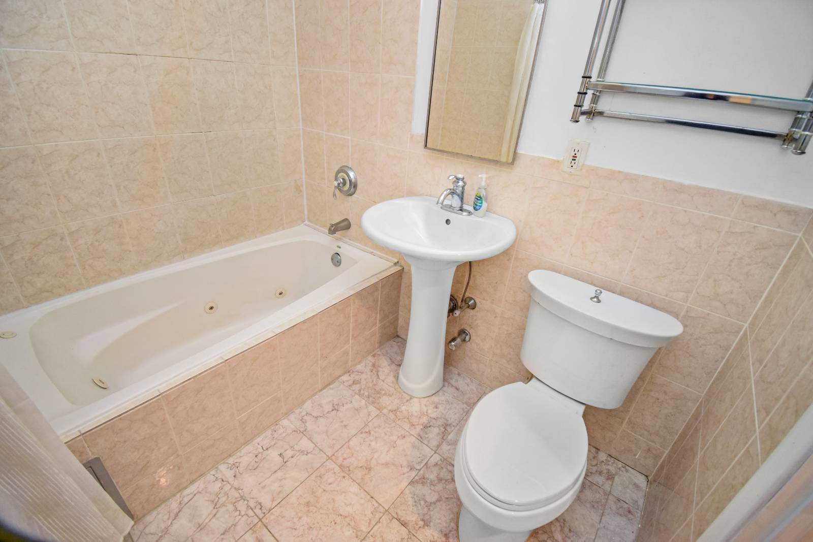 #5 photo, 1240 bedford , #3E, Bedford-Stuyvesant , NY 11216