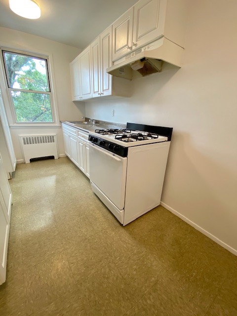 #3 photo, 157 White Plains Rd, #35B, Tarrytown , NY 10591