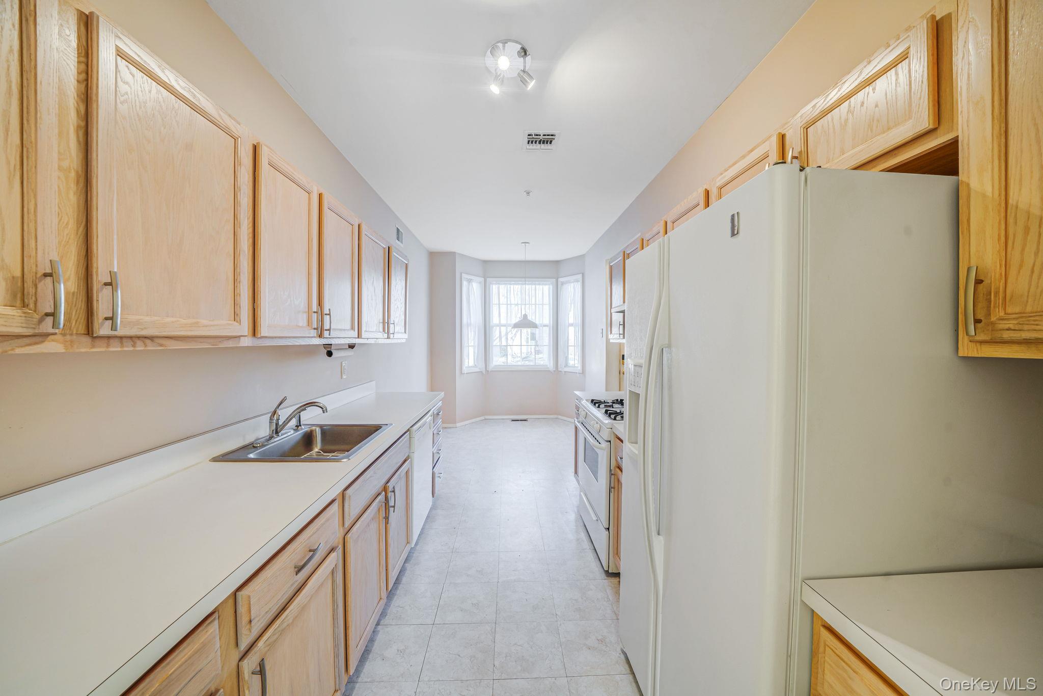 #12 photo, 11 Cranberry Circle, Medford , NY 11763