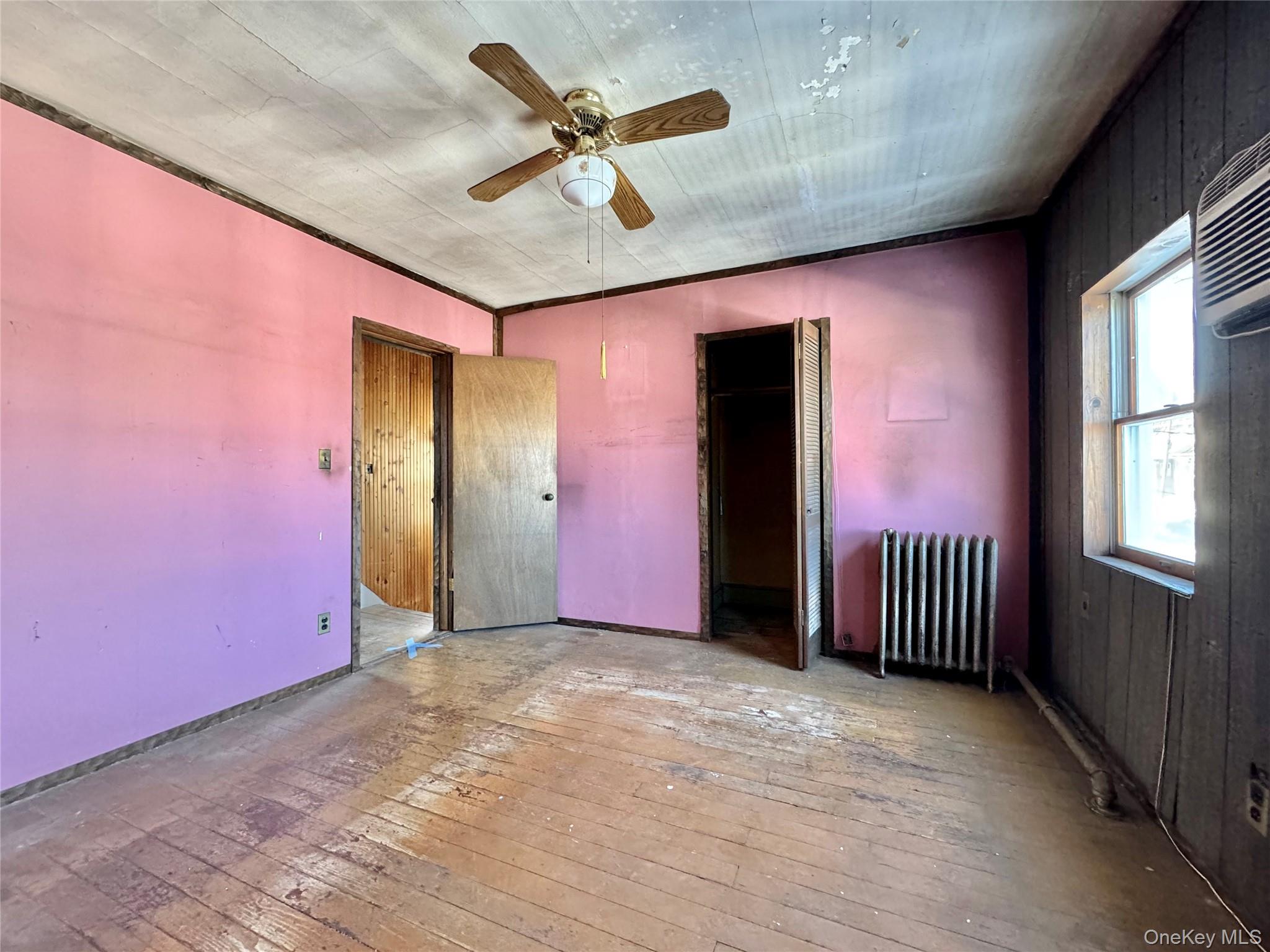 #10 photo, 12116 8th Avenue, कॉलेज पॉइंट College Point , NY 11356