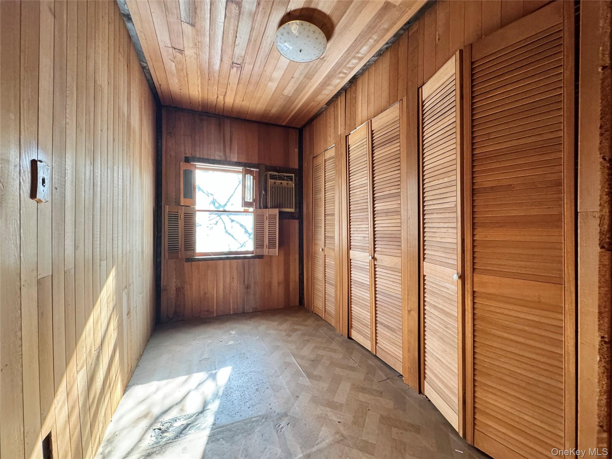 #11 photo, 12116 8th Avenue, कॉलेज पॉइंट College Point , NY 11356