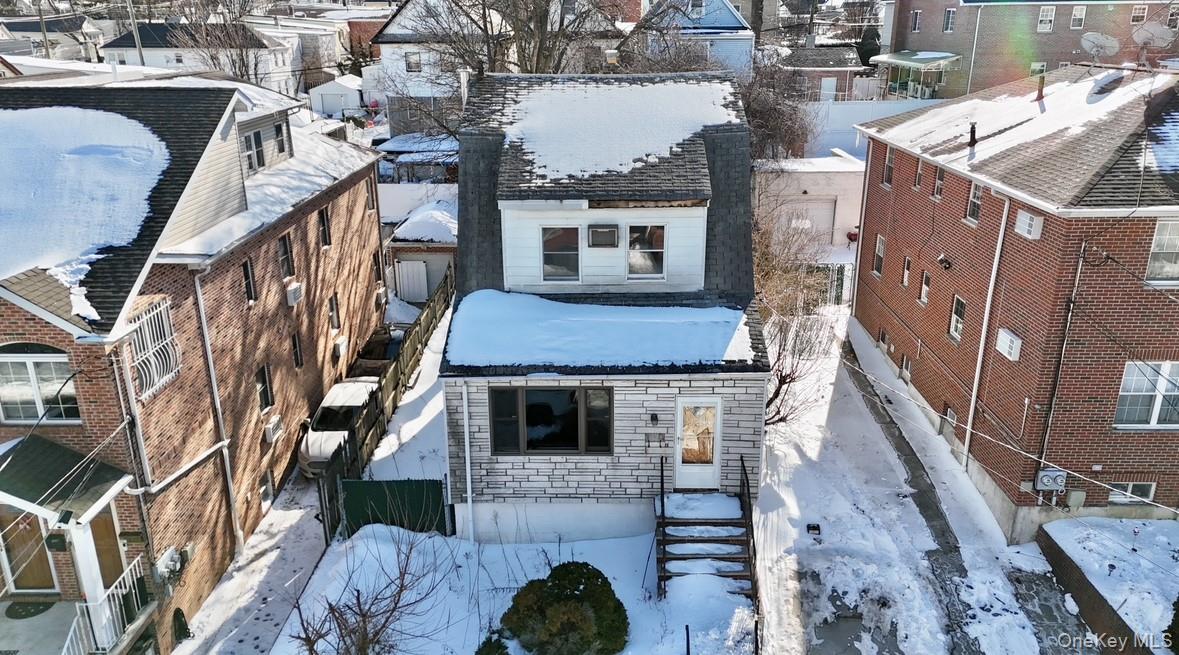 #3 photo, 12116 8th Avenue, कॉलेज पॉइंट College Point , NY 11356