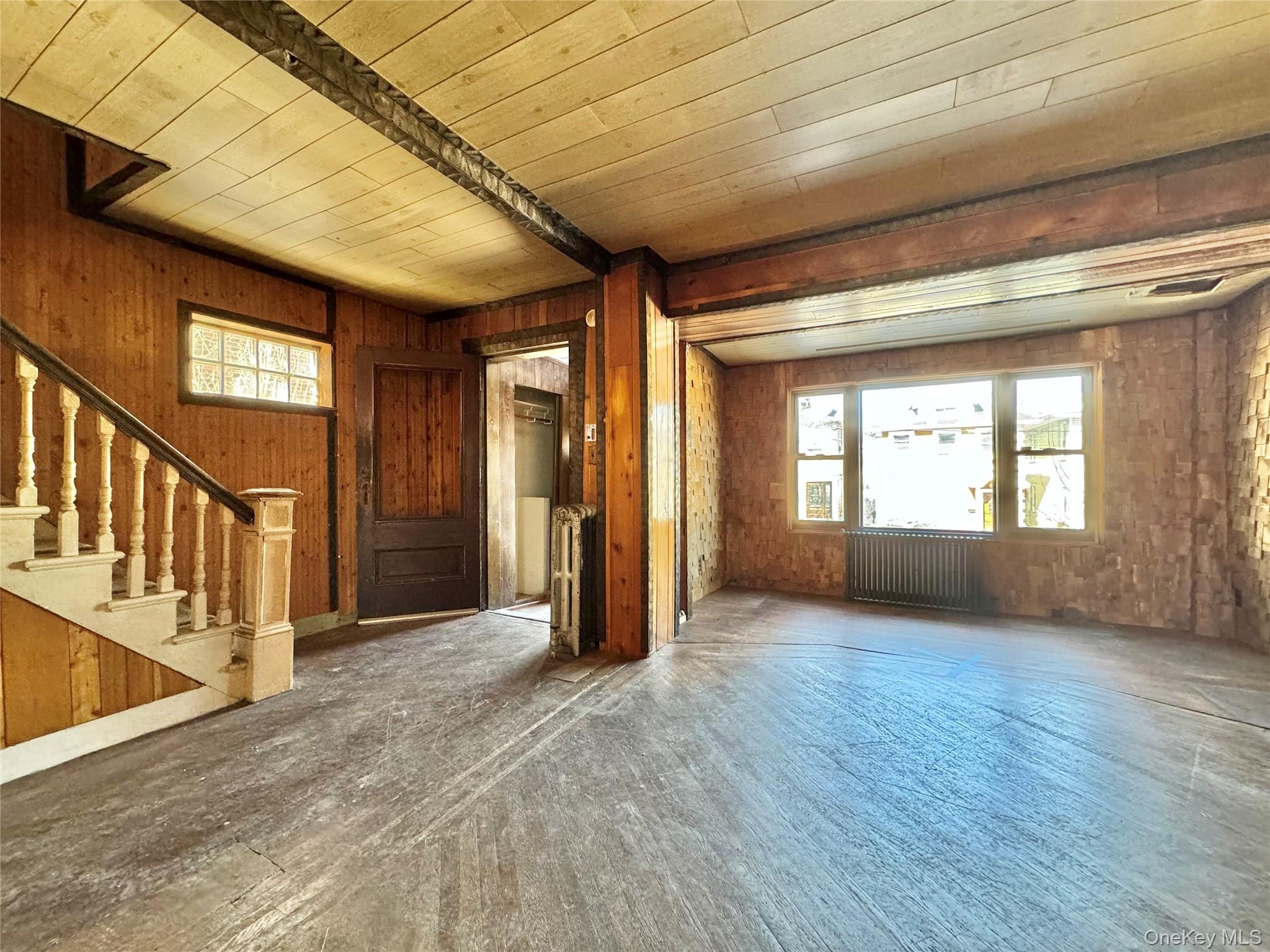 #5 photo, 12116 8th Avenue, कॉलेज पॉइंट College Point , NY 11356