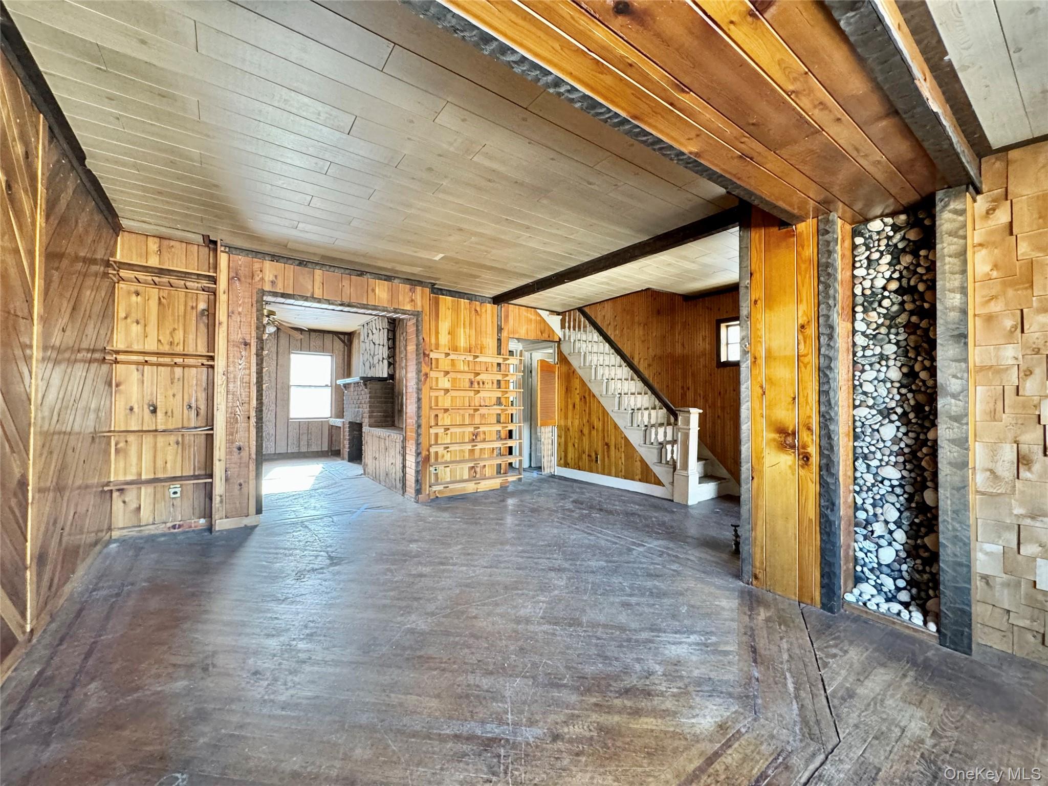 #6 photo, 12116 8th Avenue, कॉलेज पॉइंट College Point , NY 11356