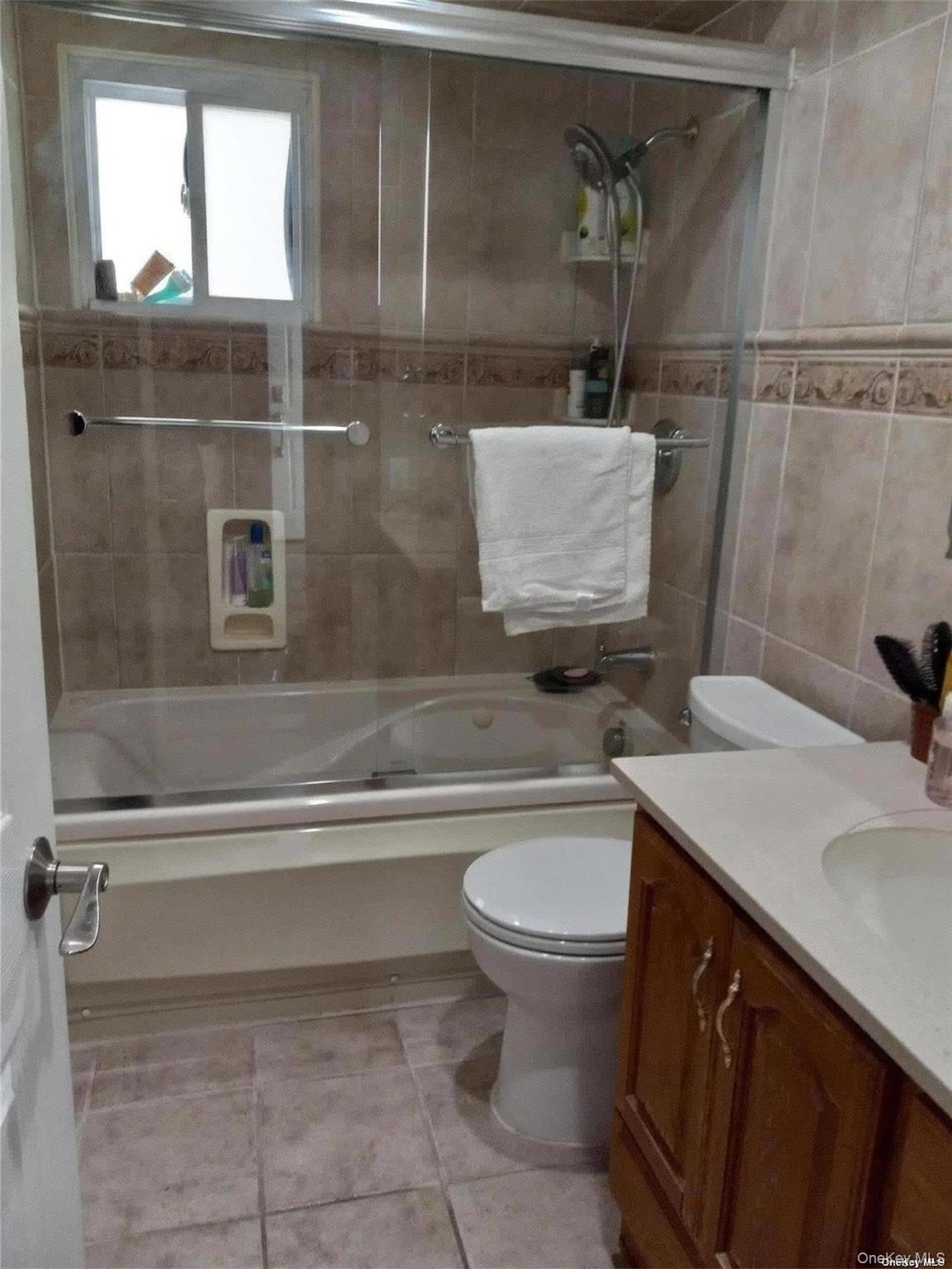 #13 photo, 580 Maple Street, מחוז נסאו West Hempstead , NY 11552