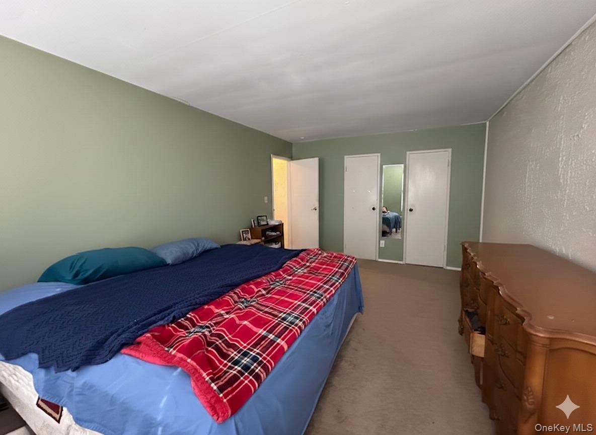 #7 photo, 305 Towne House Village, Islandia , NY 11749