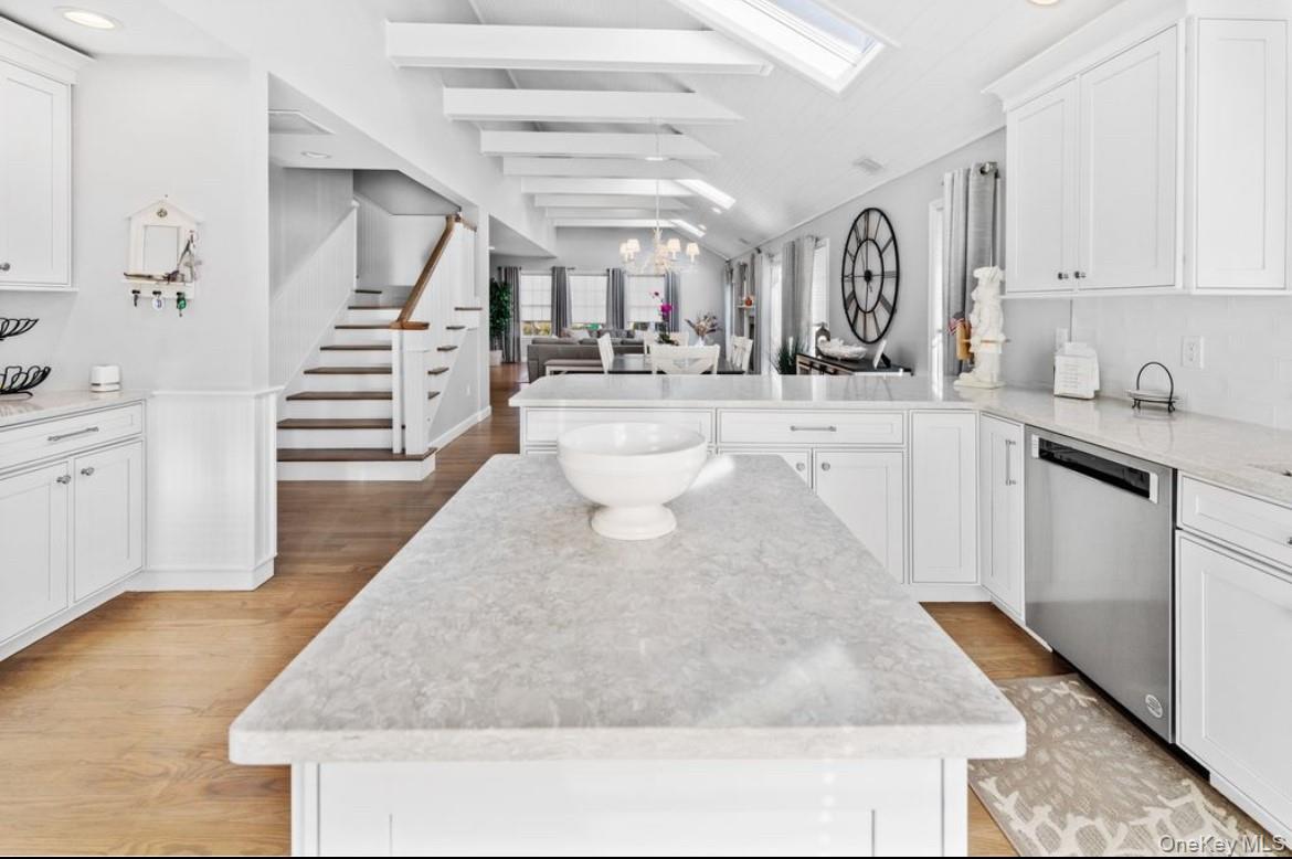 #9 photo, 5 Juniper Lane, Southampton , NY 11968