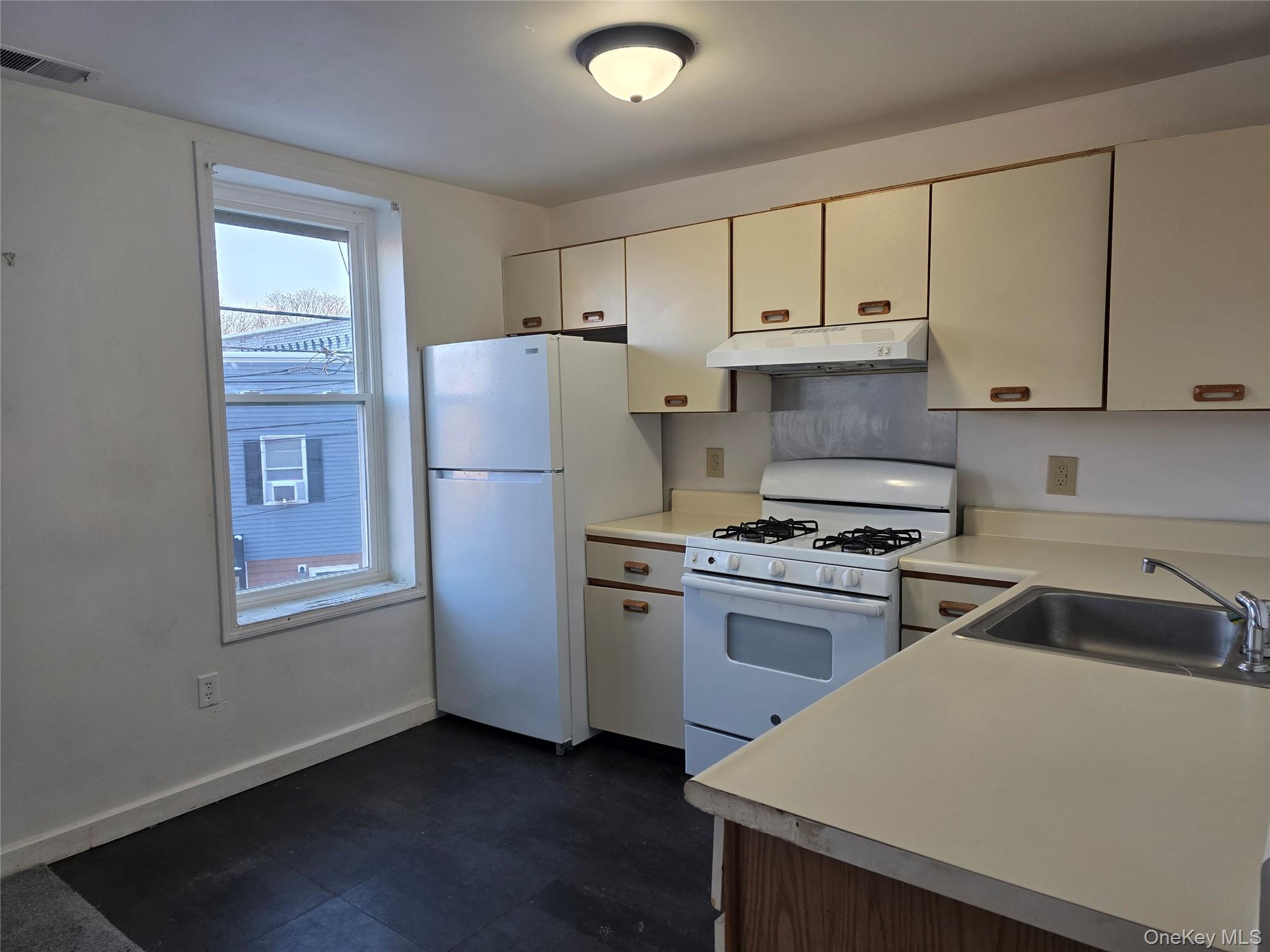 #1 photo, 8 Main Street, Chester , NY 10918