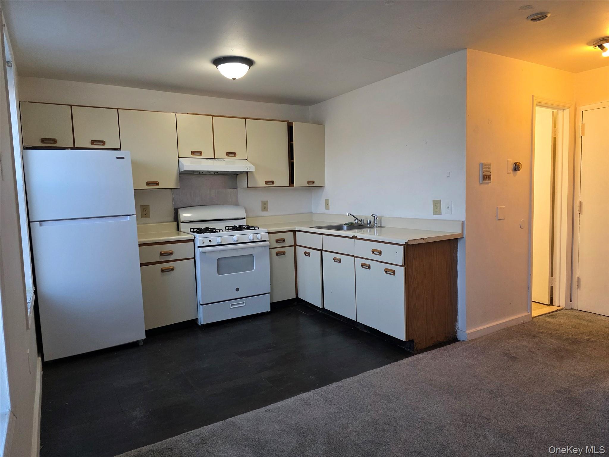 #7 photo, 8 Main Street, Chester , NY 10918