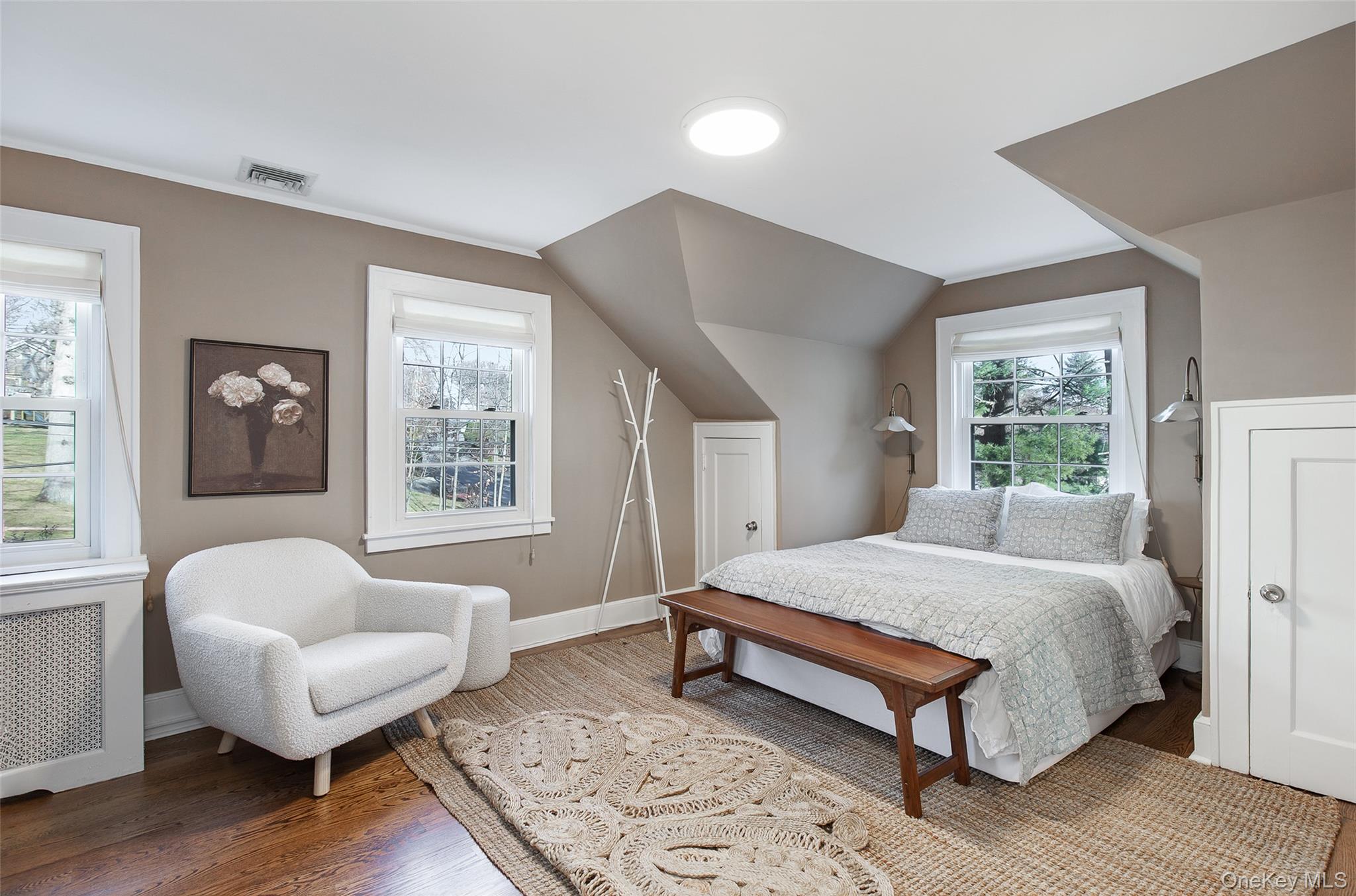 #19 photo, 25 Roxbury Road, Scarsdale , NY 10583