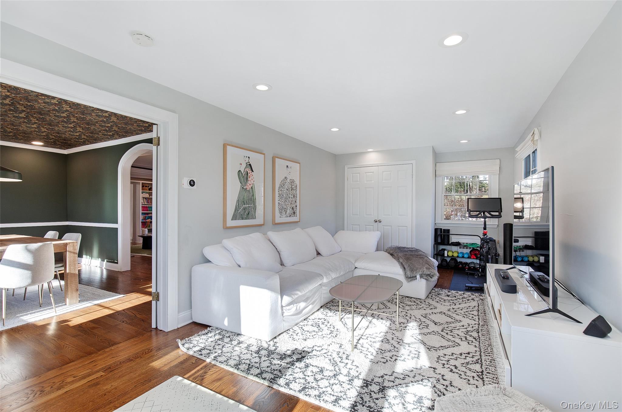 #6 photo, 25 Roxbury Road, Scarsdale , NY 10583