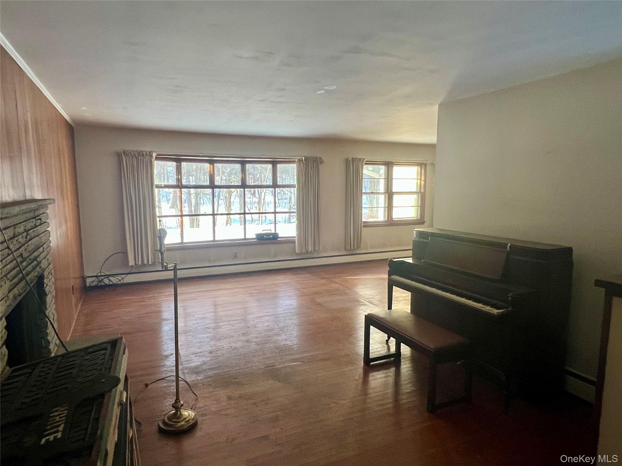 #6 photo, 35 Sandi Drive, Poughkeepsie , NY 12603