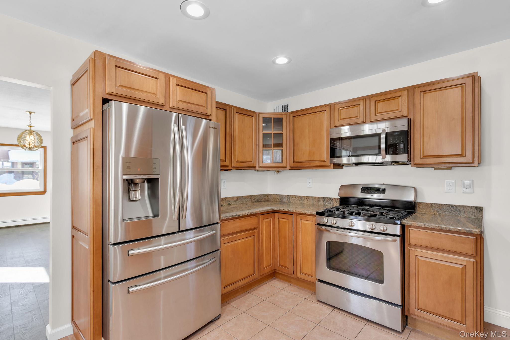 #1 photo, 51 Greenwood Avenue, 뉴욕주 Greenwood Lake , NY 10925