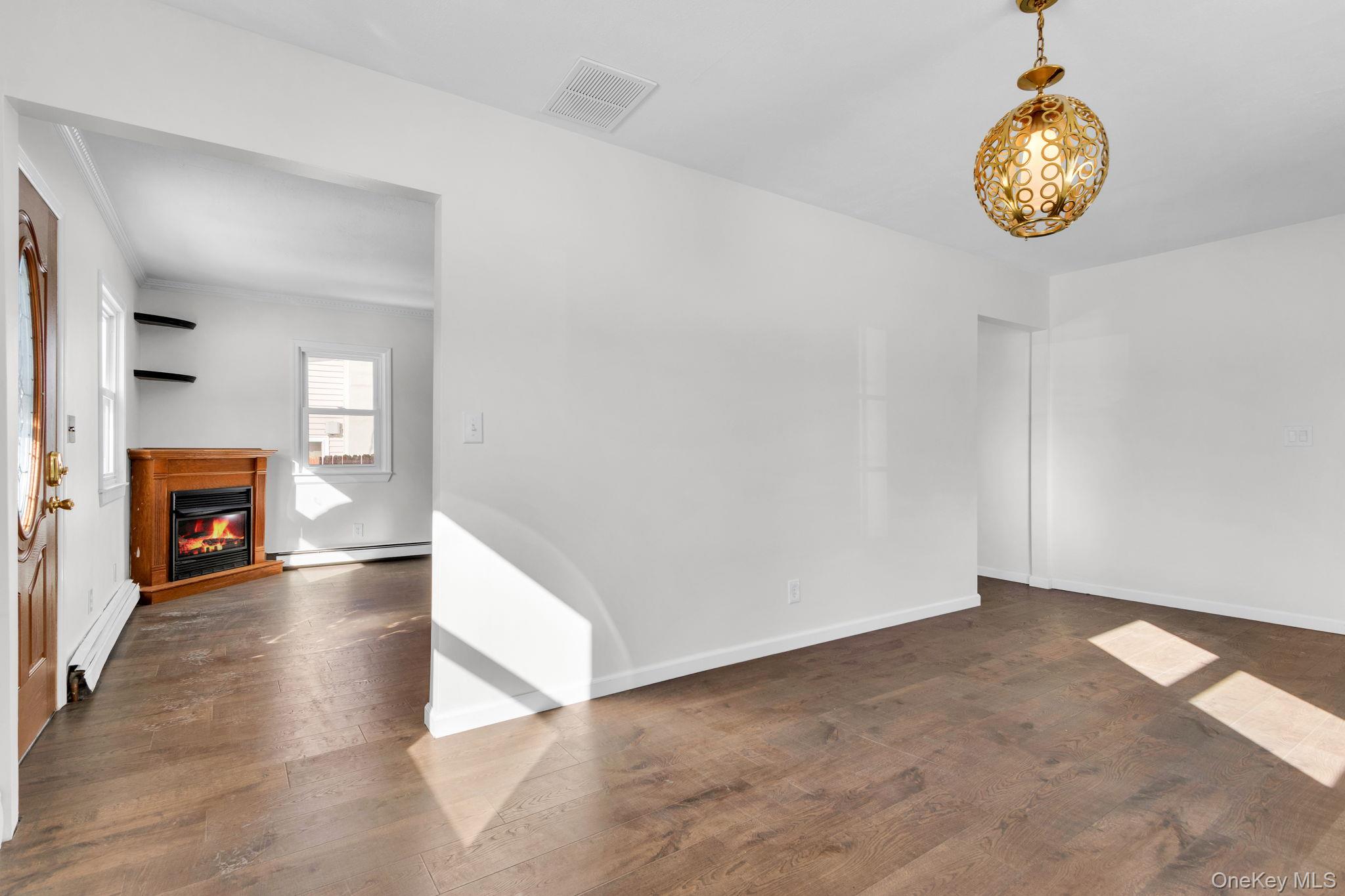 #10 photo, 51 Greenwood Avenue, 뉴욕주 Greenwood Lake , NY 10925