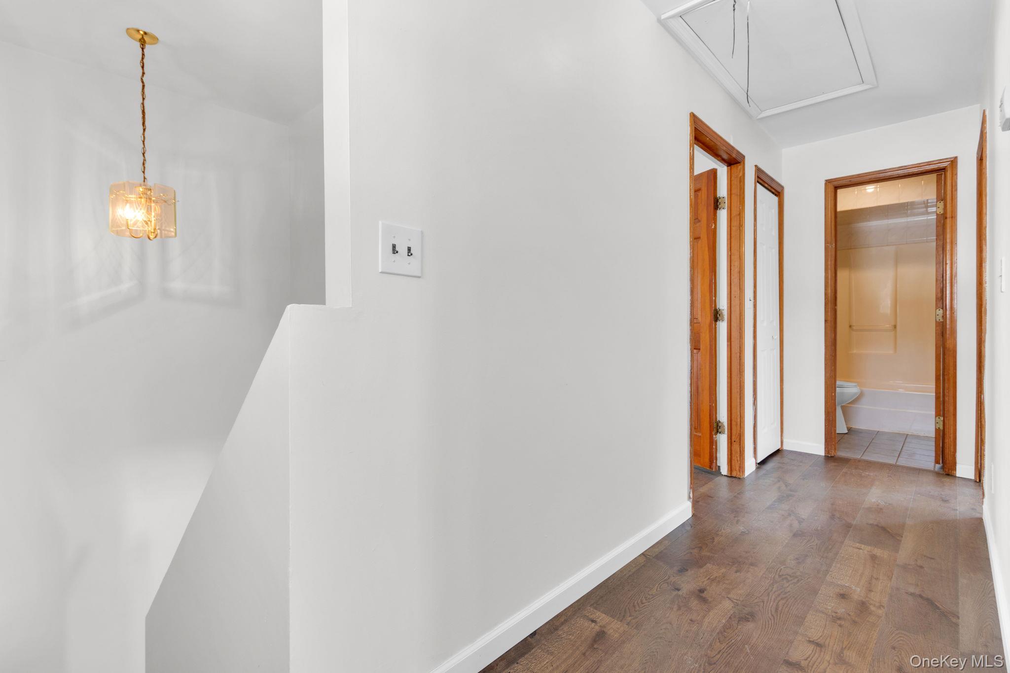 #15 photo, 51 Greenwood Avenue, 뉴욕주 Greenwood Lake , NY 10925