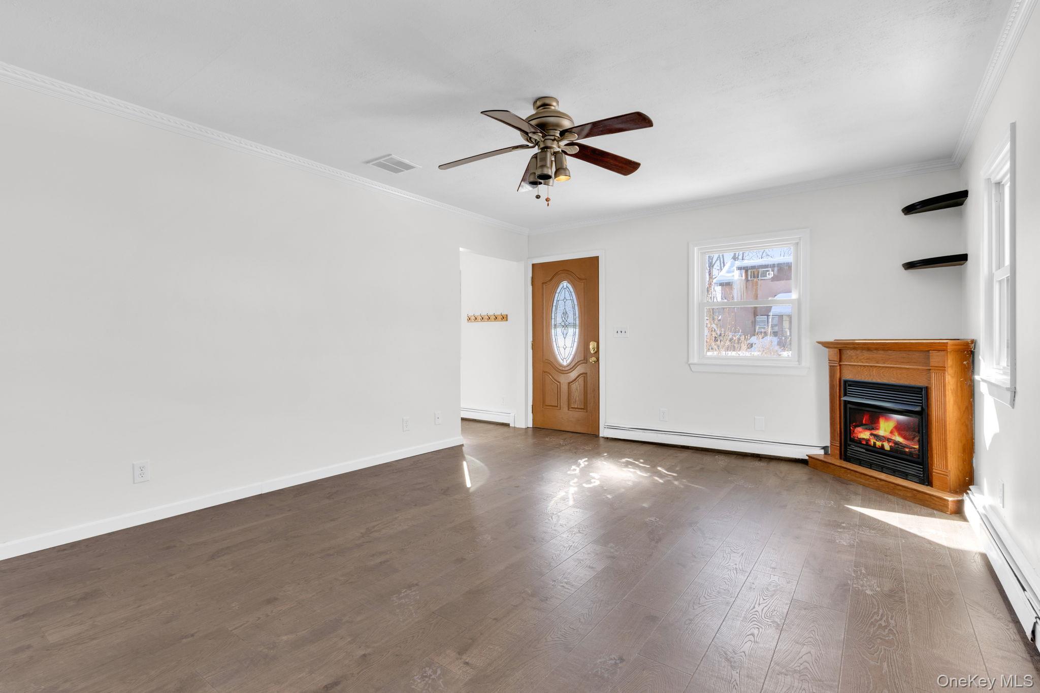 #7 photo, 51 Greenwood Avenue, 뉴욕주 Greenwood Lake , NY 10925