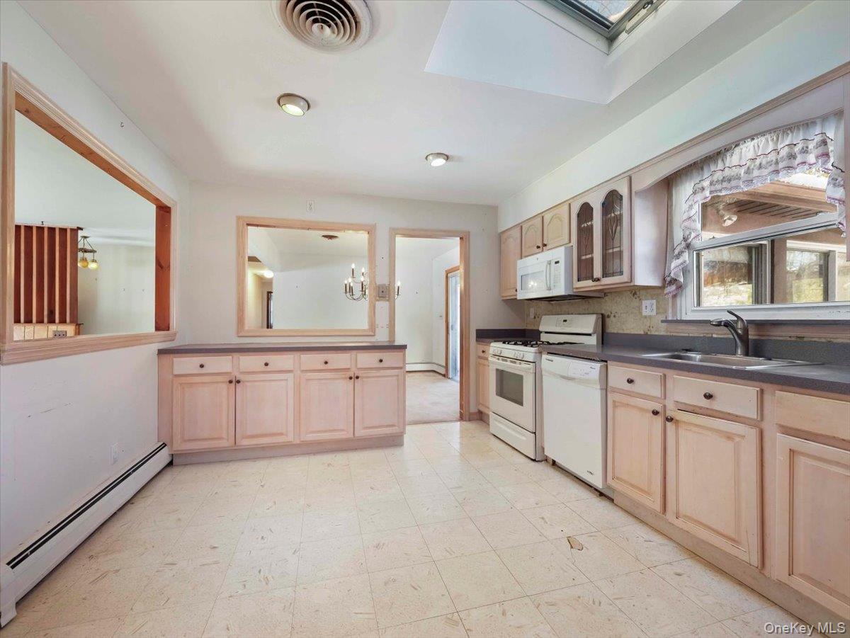 #13 photo, 61 Rolling Ridge Road, New City , NY 10956