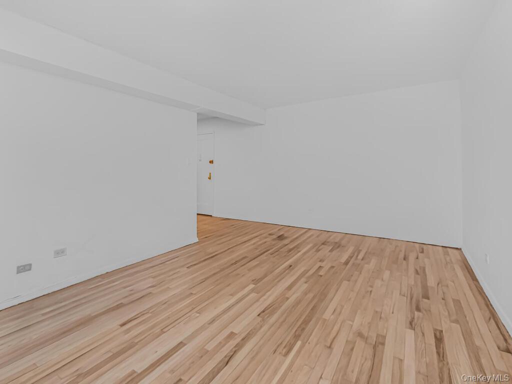 #13 photo, 2165 Matthews Avenue, Bronx , NY 10462