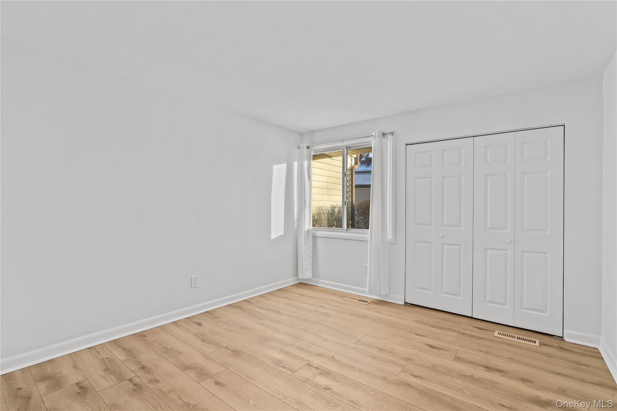 #14 photo, 50 Jefferson Oval, Yorktown Heights , NY 10598